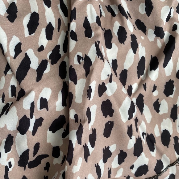 🔹New🔹Tan Circle Print Skirt - Picture 4 of 5